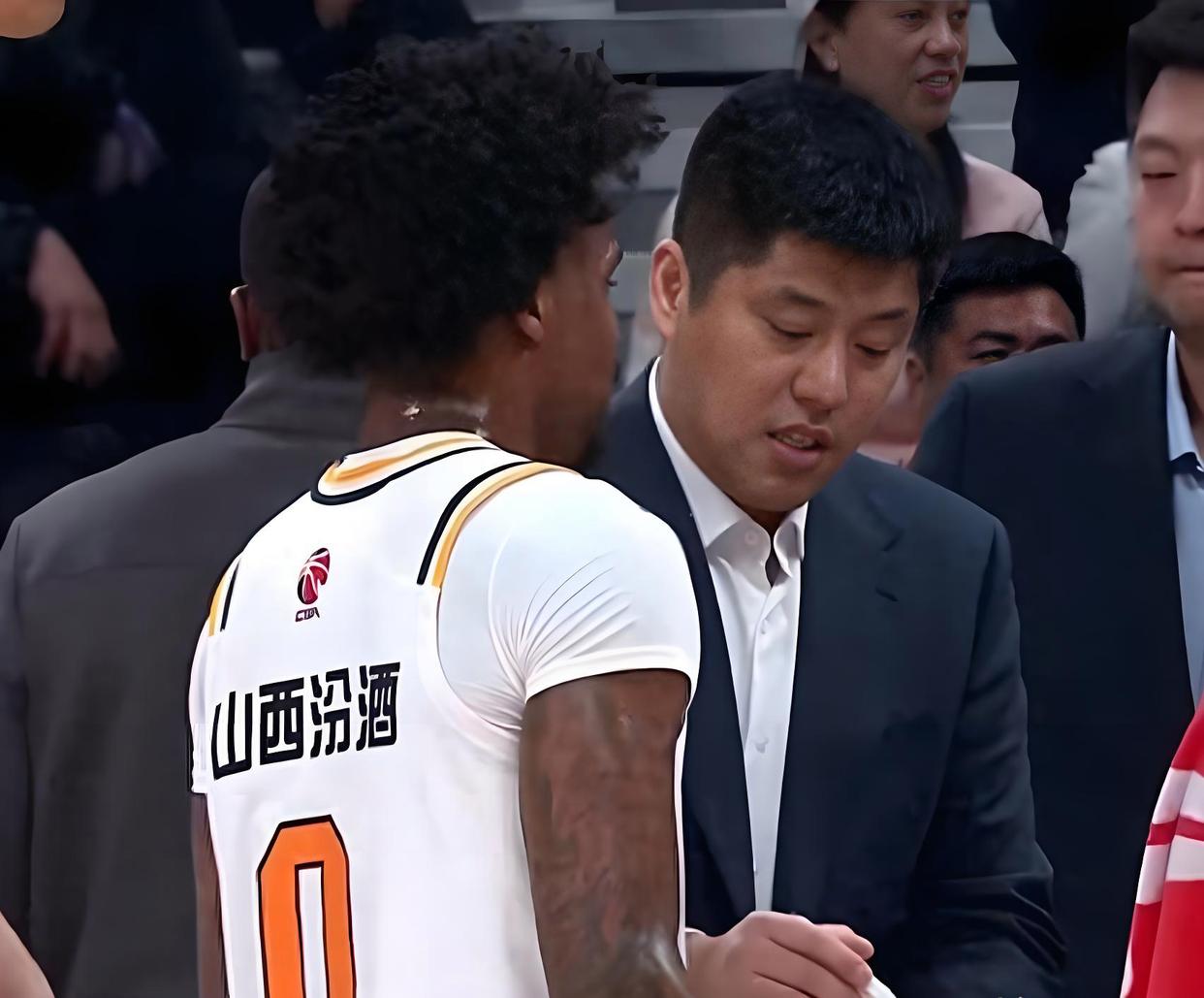 集结日迈阿密热火备战法国杯洛杉矶湖人围绕NBA总决赛外线爆发，广厦男篮更衣室发声直接炸裂的简单介绍
