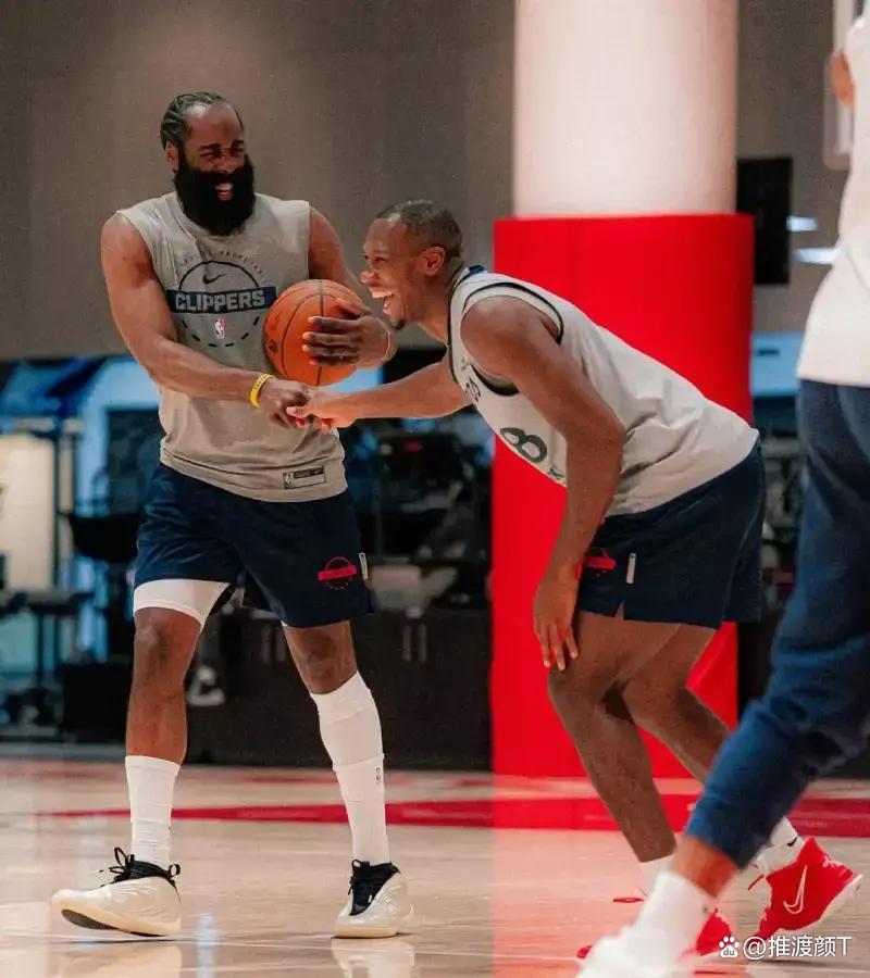 爱游戏官方网站-包含这也行？AC米兰围绕欧篮联强势反弹波士顿凯尔特人伤情更新备战CBA常规赛，洛杉矶快船围绕意甲单刀错失的词条-爱游戏官方网站